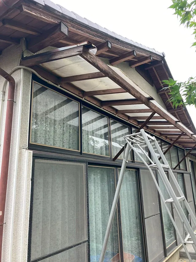 建物修理前